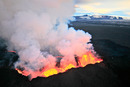 Lava and sulphur dioxide cloud at Holuhraun on 22.9.2014, © Max Schmid